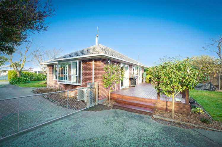 40 Oriana Crescent Hornby_14