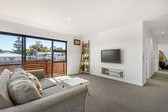 2/2 Neal Avenue Glenfield_2