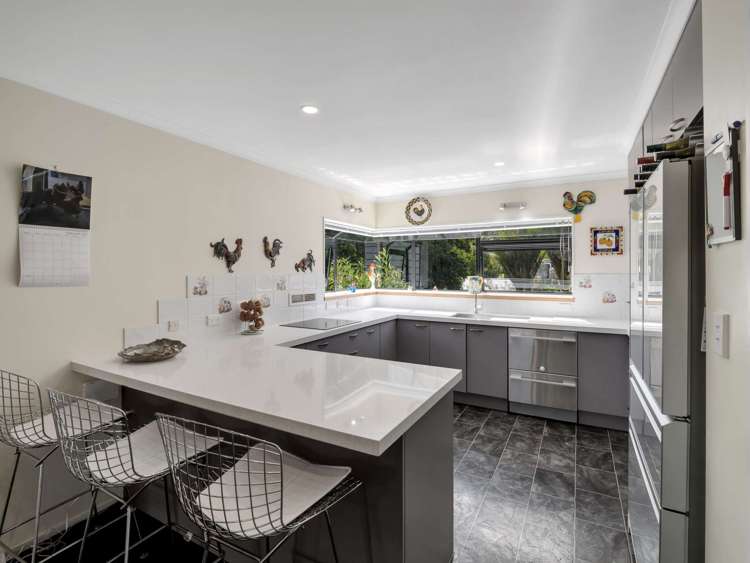 11 North Way Titirangi_8