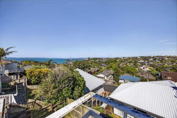 1/9 Colmar Road Mellons Bay_11