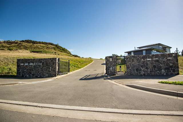 10 Kaioruru Lane Charteris Bay_2