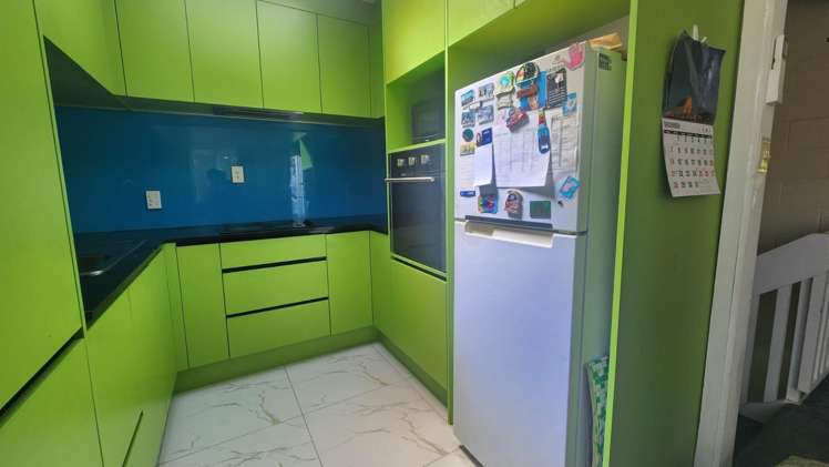 2/24 Commodore Drive Lynfield_4