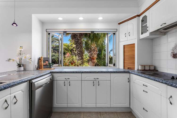 34 Ohuirehe Road Coastlands_8