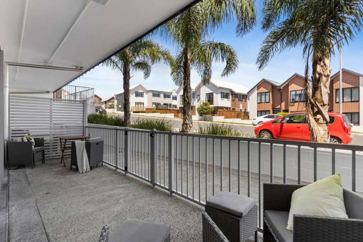 6/17 Link Crescent Stanmore Bay_6