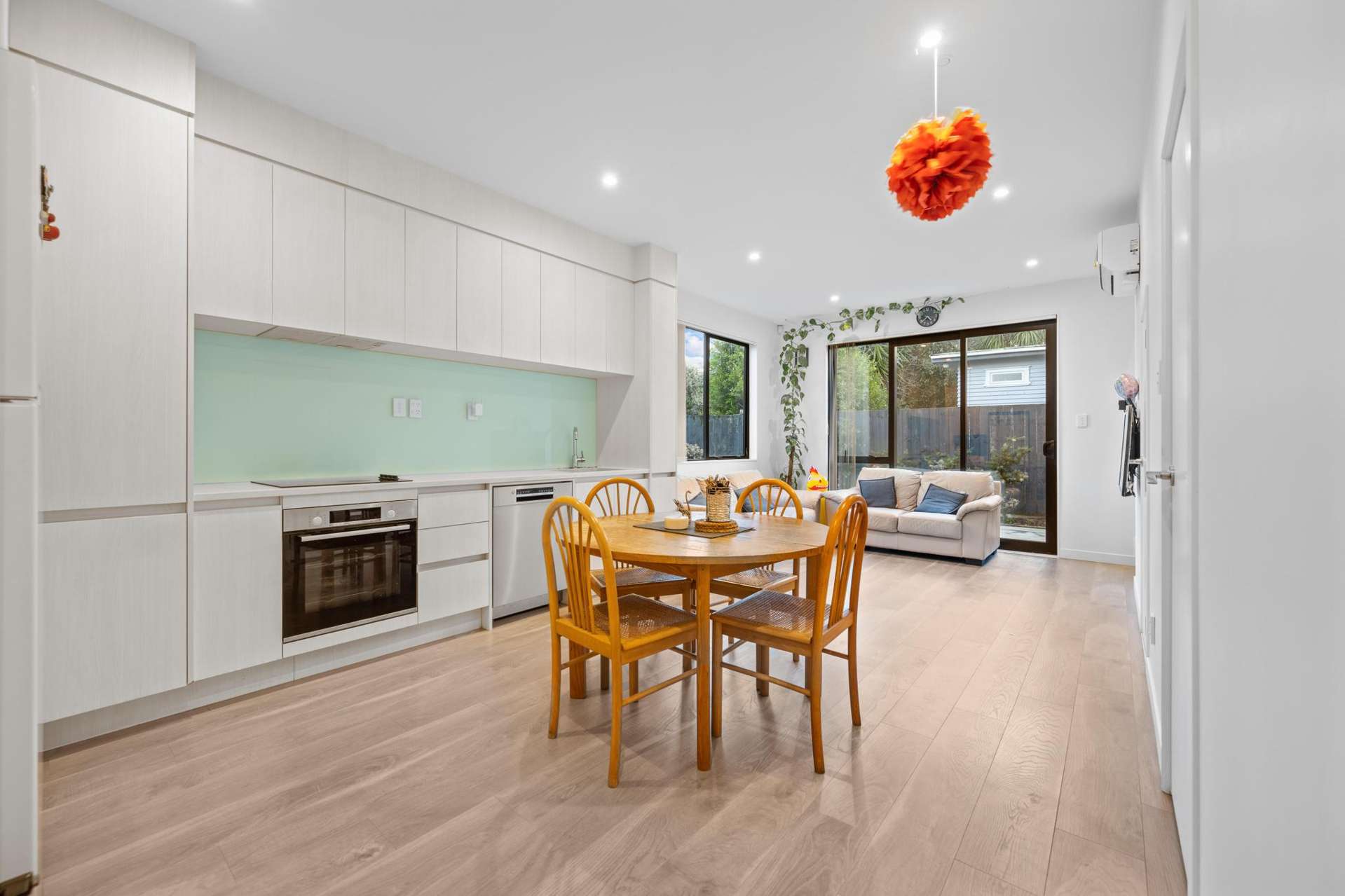 5E Beach Road Te Atatu Peninsula_0