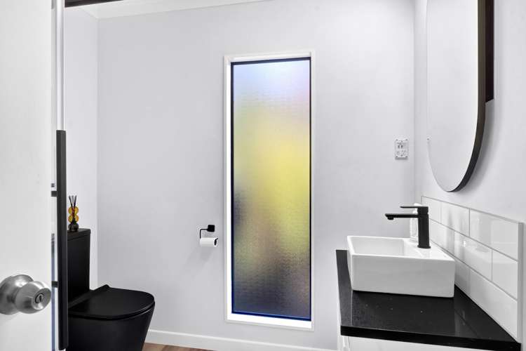 84 Dorset Avenue Lynmouth_13