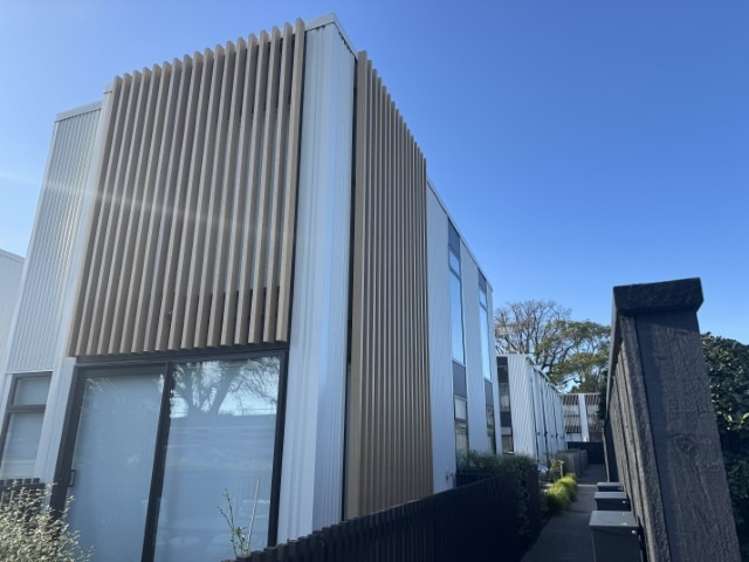 3 Swift Court_0