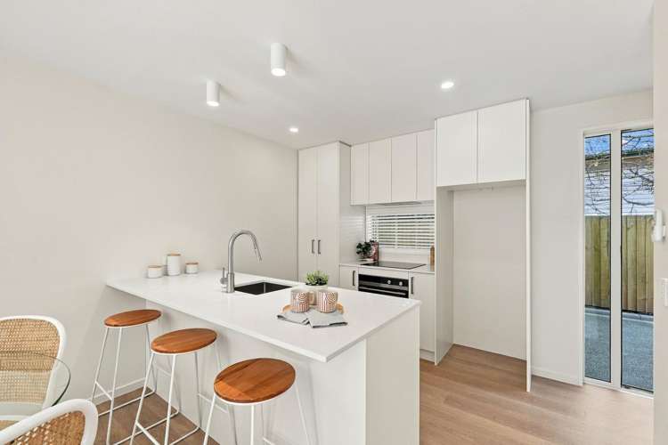 1-4/23 Dickens Street_4