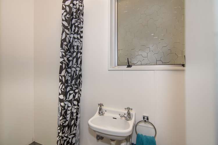 55 Eighty Eight Valley Road Wakefield_13