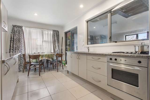 61 Heybridge Street Manurewa_3