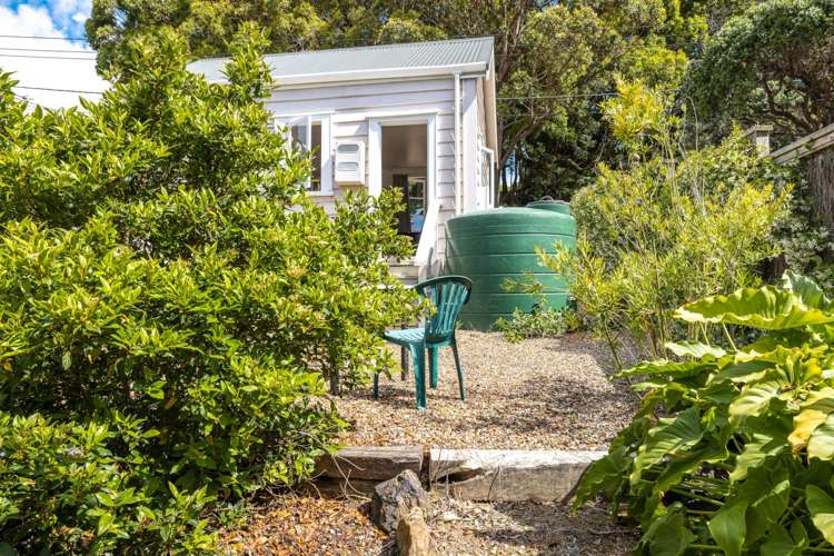 10 Putiki Road Ostend_5