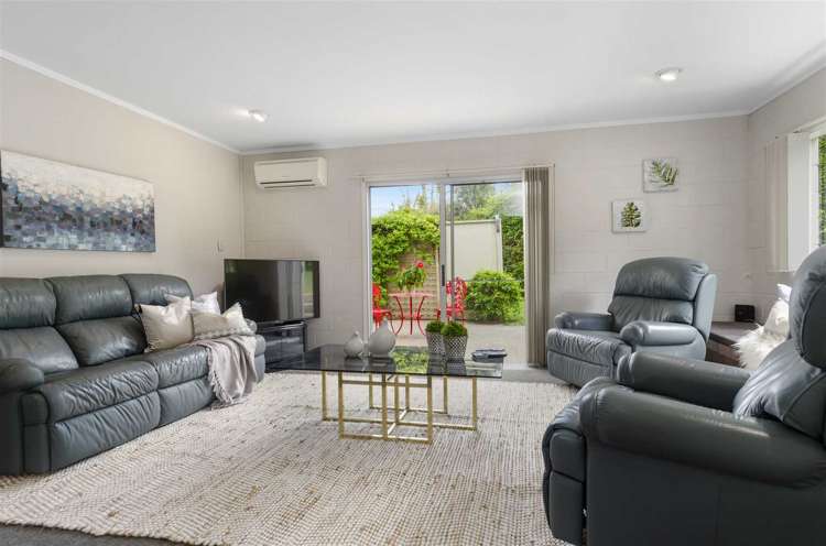 5 Christensen Place Forrest Hill_12