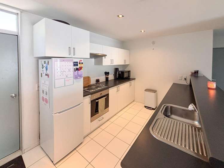 19/10-14 Brougham Street Addington_2