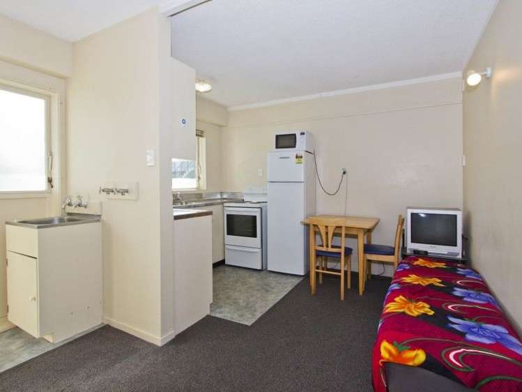 1/25 Britannia Street Petone_1