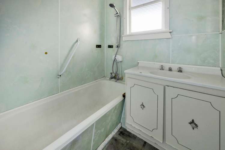 32 Victoria Street Patea_18