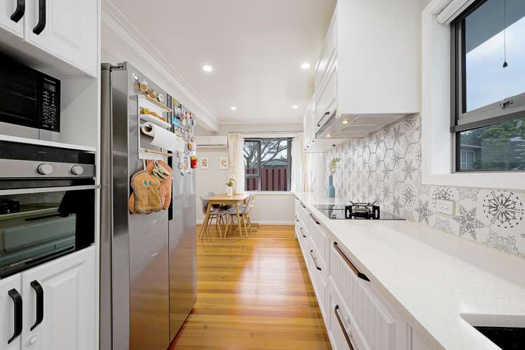 8A Gloria Avenue Te Atatu Peninsula_10