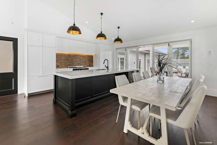 52 Marine Parade Mellons Bay_11