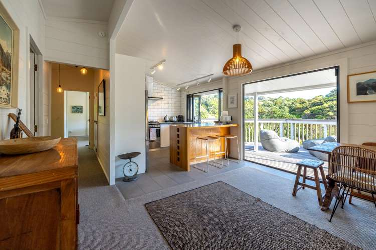 84 Coromandel Road Oneroa_15