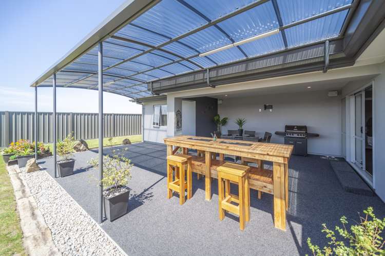 15 Aspiring Drive Poraiti_11