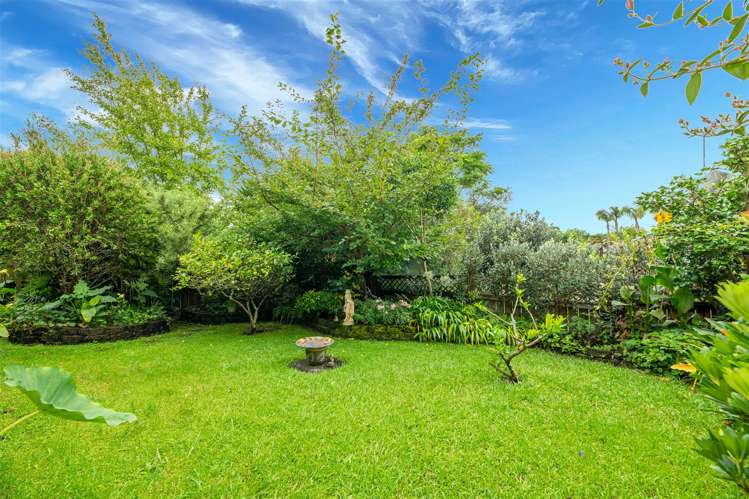 1/25 Tirohunga Drive Henderson_7