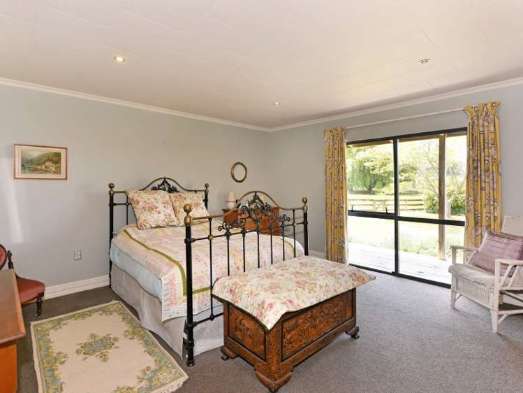 12 Baigent Valley Road Wakefield_12