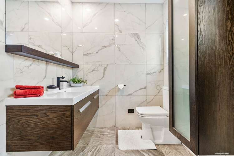 2/288 Queen Street Pukekohe_14