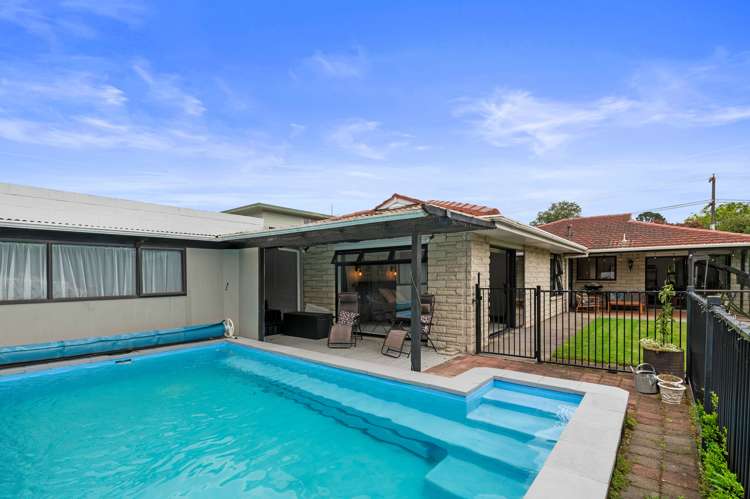 224 Ranolf Street Glenholme_28