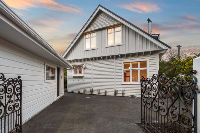 Beautifully Restored Character, One Block to Beach