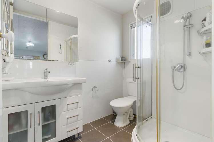 101 Oaktree Avenue Browns Bay_14
