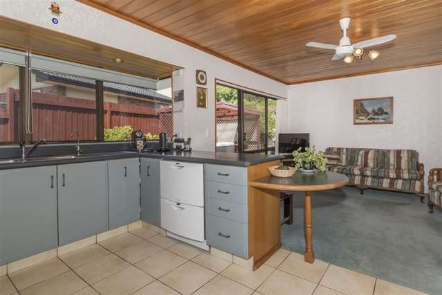 2 Maxine Place Matua_4