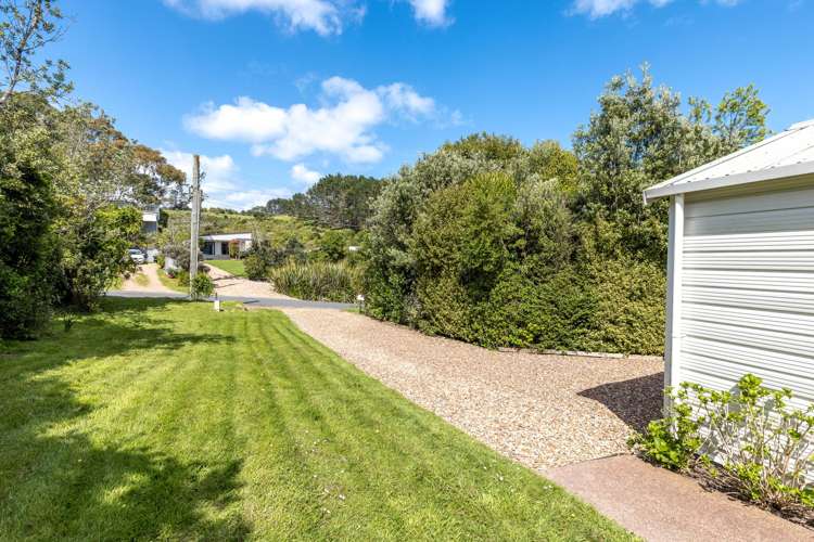 11 Waiata Road Onetangi_6