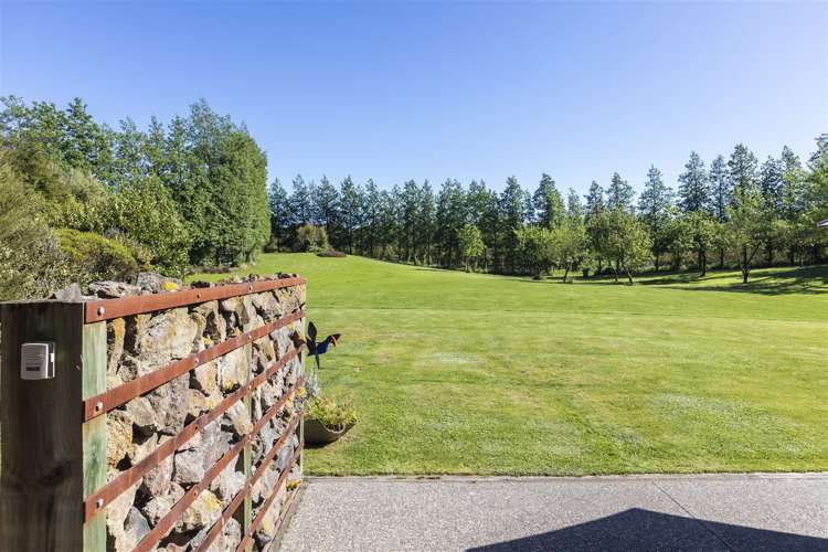 407 Halkett Road West Melton_18