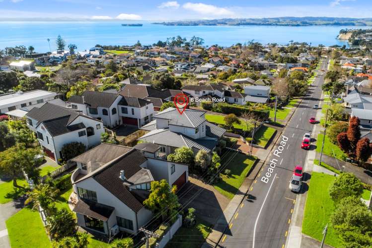 6 Beach Road Mellons Bay_0