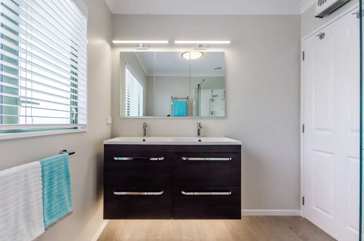 56 Kakariki Grove Waikanae_17