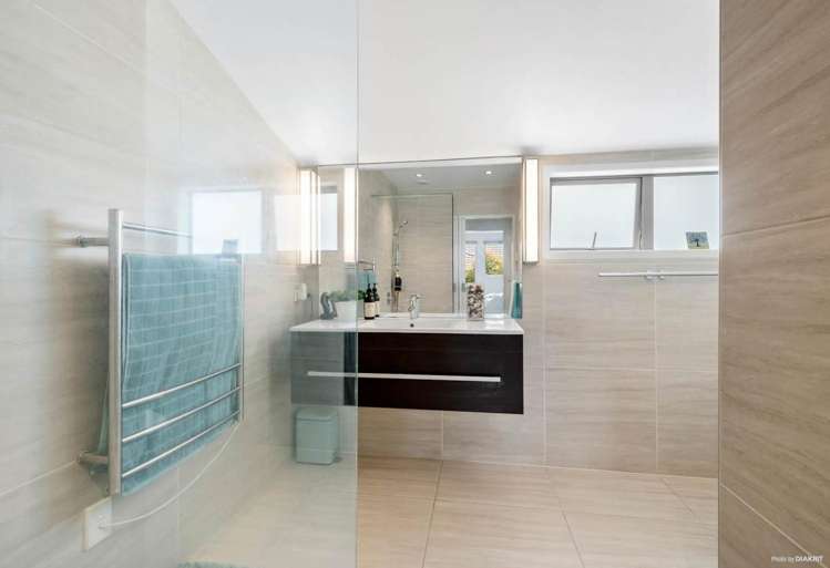 1/19 Channel View Road Campbells Bay_6