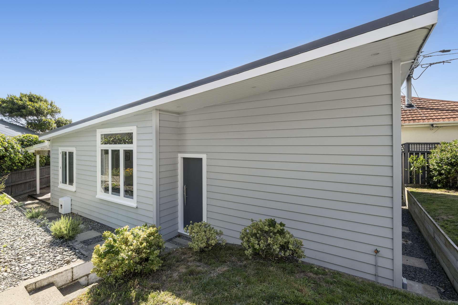 203 Sutherland Road Lyall Bay_0