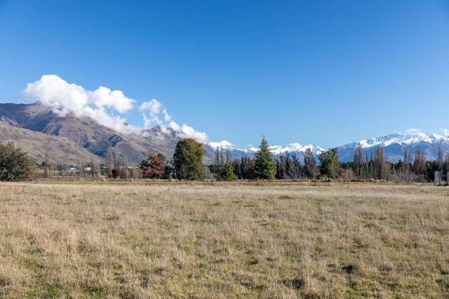 40ha Close to Town