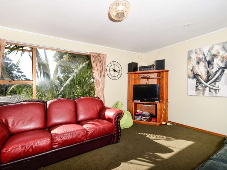 65 Solar Road Glen Eden_10