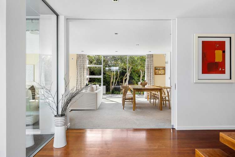 9 Poynder Avenue Merivale_12