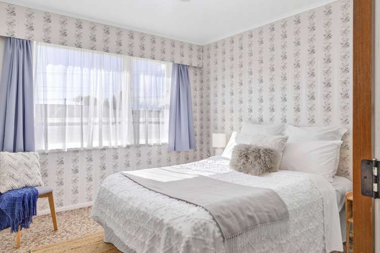 33A Saint Edmund Crescent Tawa_16