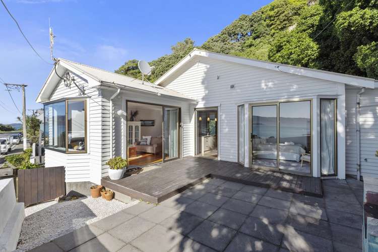 493 Karaka Bay Road Karaka Bays_14
