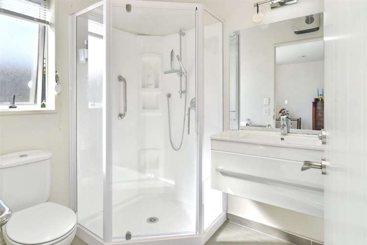 14 Brookwater Avenue Northwood_16