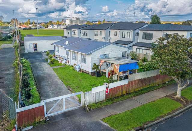 Spacious & Secure 3-Bedroom Home On Gray Avenue Mangere East