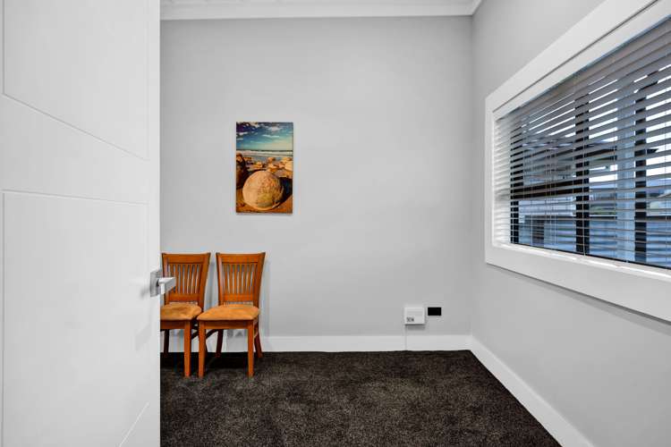 42 Collins Street Hawera_16