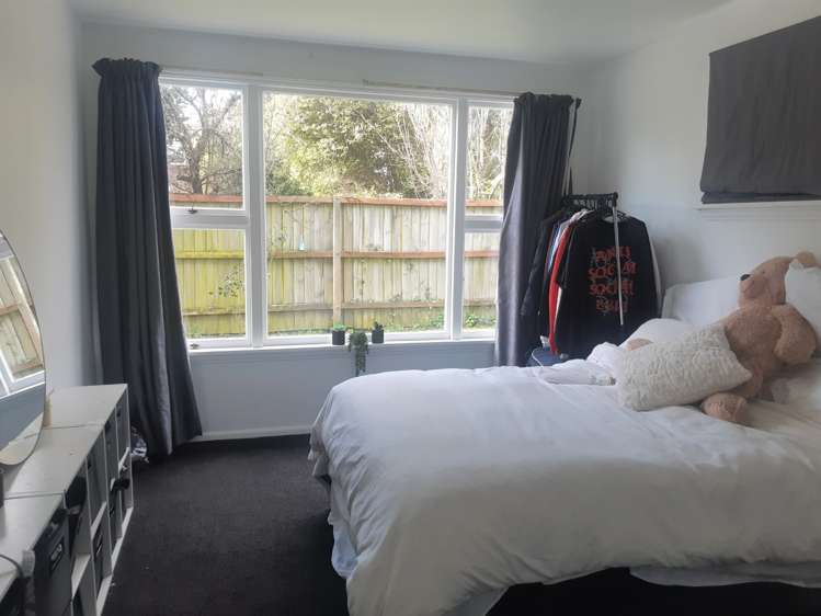 2/2 Farnham Place Ilam_4