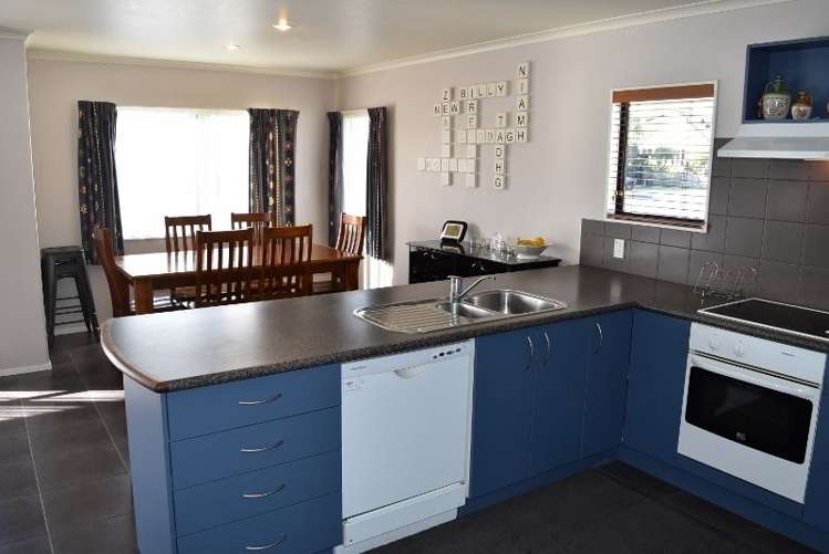 112 Mayfair Avenue Whangamata_1