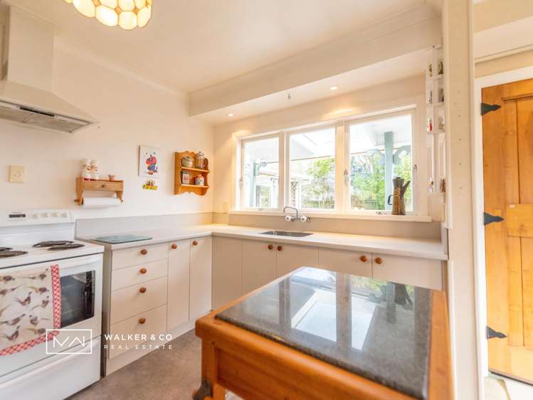 8 York Avenue Heretaunga_5