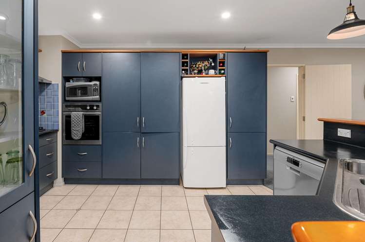 76 Saint James Drive Huntington_6