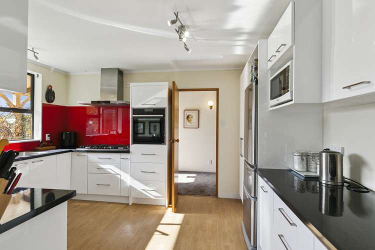 34 Peterhouse Street Tawa_2