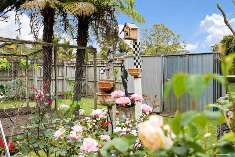 81 Te Atatu Road Te Atatu South_13